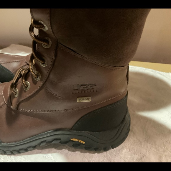LNWOT UGG Adirondack III Waterproof - Picture 8 of 9